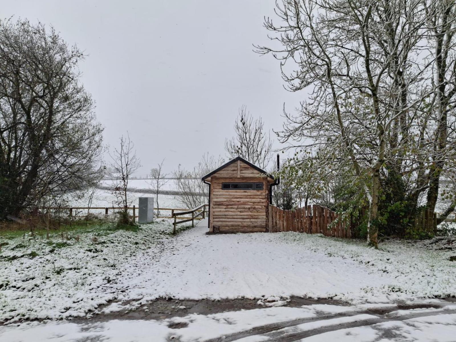 Riverside Cabin Limerick Exterior photo